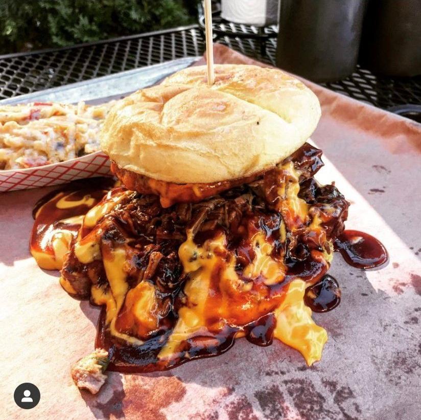 Whitney Dietsch and Ashley Roche, @stlfoodbabes